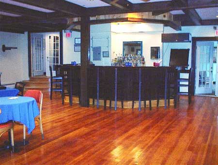 bar