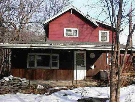Charming 1920's cottage located on the Kaaterskill Creek.