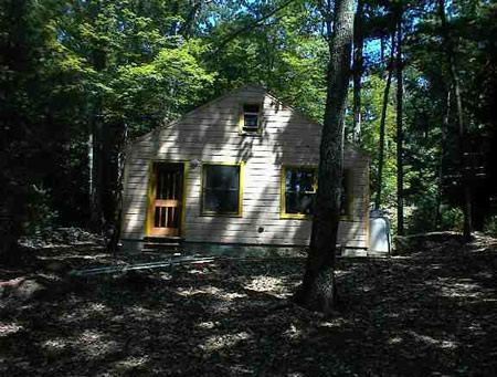 This property also includes a 500 sq. ft. studio all newly renovated with high ceilings, wood floors, propane heat and electric.