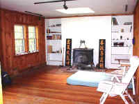 bedroombest.jpg (24948 bytes)
